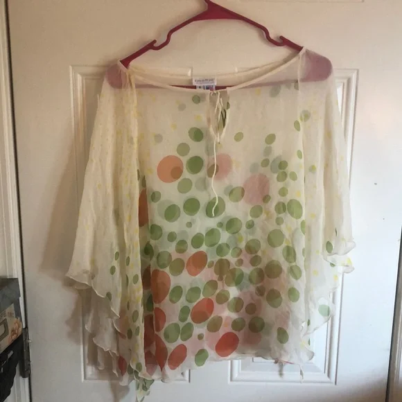 A pea in the pod Women’s Small Maternity top in cream and green sheer - Picture 3 of 6